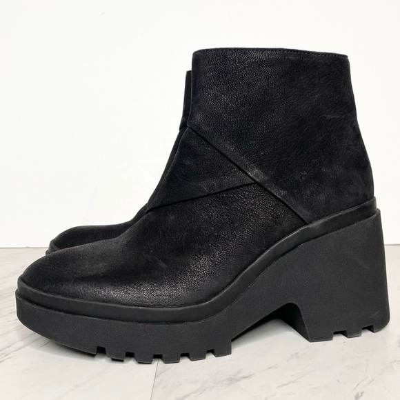 Eileen Fisher Kard Black Nubuck Leather Heeled Boot 7 1/2